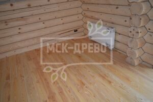 Деревянные полы из лиственницы в деревянном доме фото